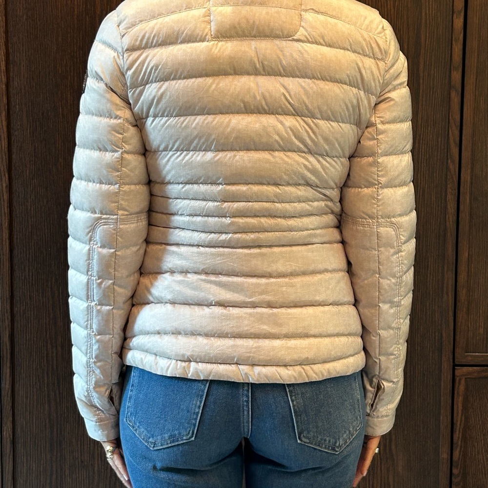 Lightweight down jacket - Picture 2 of 3